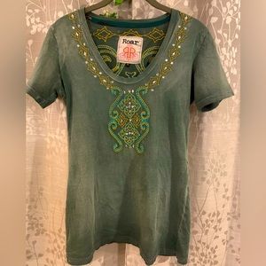 EUC vintage Y2K Roar green western embroidered-embellished tee, sizeM,fits small